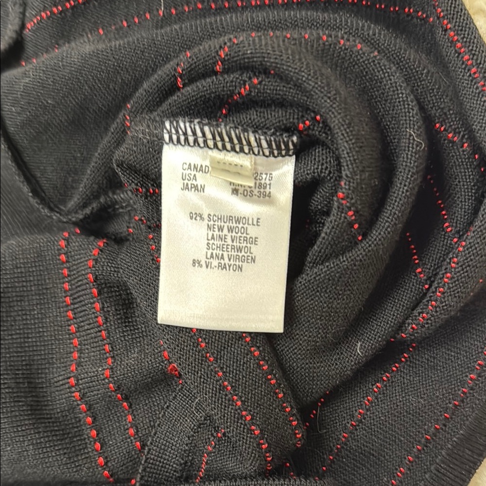 Vintage Escada Black and Red Women's Top size 34 fits xs-m/l - Picture 4 of 4